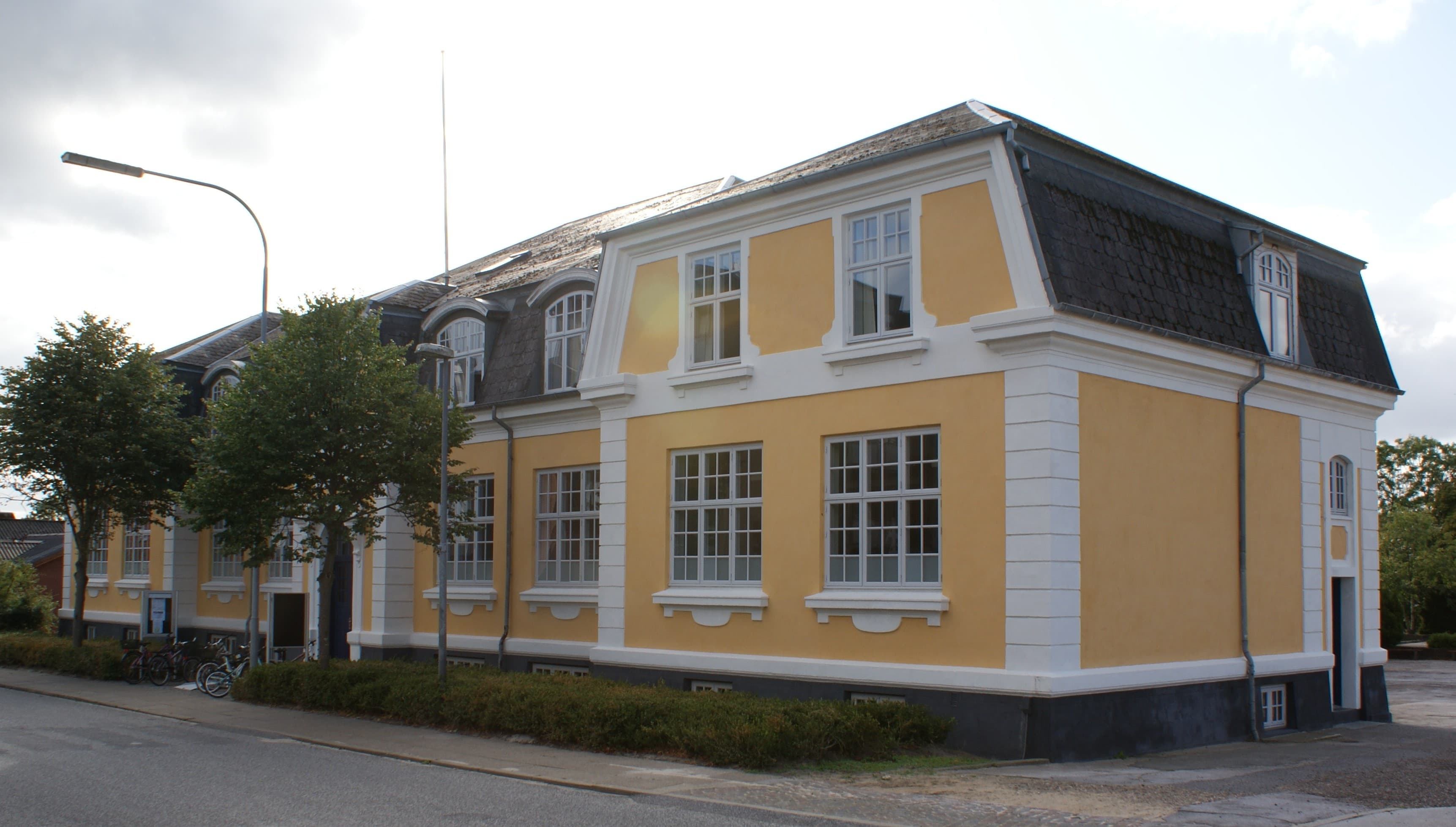 Den Gule Bygning
